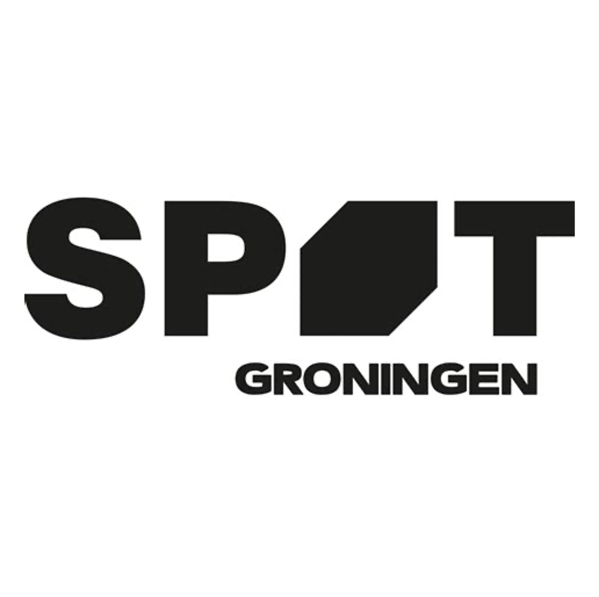 In het zwart de woorden Spot Groningen, met de 'O' van spot schuin en hoekig afgebeeld